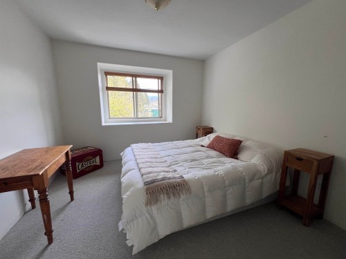 38940 Loggers Lane, Squamish, BC - Indoor Photo Showing Bedroom