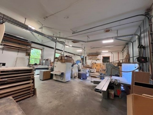 38940 Loggers Lane, Squamish, BC - Indoor Photo Showing Garage