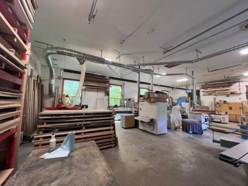 38940 Loggers Lane, Squamish, BC - Indoor Photo Showing Garage