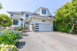18907 118b Avenue Pitt Meadows, BC V3Y 2L2