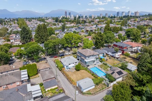 3126 Waverley Avenue, Vancouver, BC - Outdoor With View
