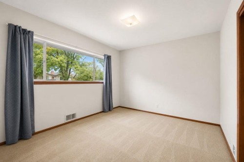 3126 Waverley Avenue, Vancouver, BC - Indoor Photo Showing Other Room
