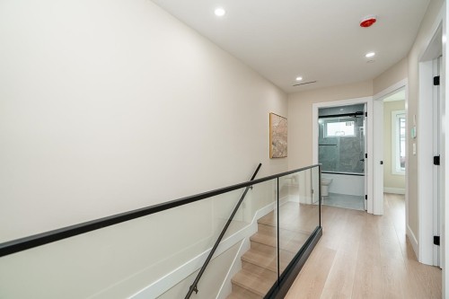 2826 Cheyenne Avenue, Vancouver, BC - Indoor Photo Showing Other Room