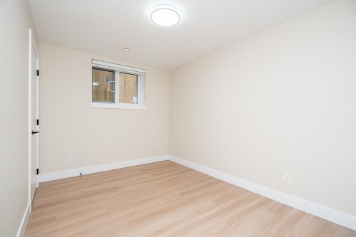 2826 Cheyenne Avenue, Vancouver, BC - Indoor Photo Showing Other Room