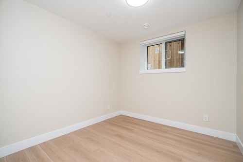 2826 Cheyenne Avenue, Vancouver, BC - Indoor Photo Showing Other Room