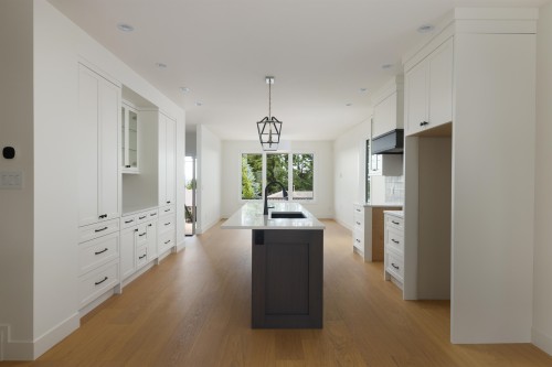 102-903 Edgar Avenue, Coquitlam, BC - Indoor Photo Showing Other Room