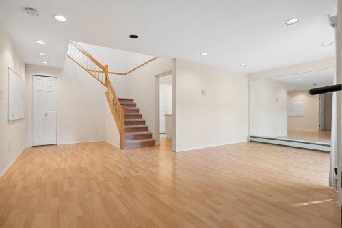 2986 37Th Avenue W, Vancouver, BC - Indoor Photo Showing Other Room