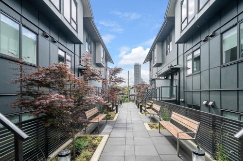 111-7161 17Th Avenue, Burnaby, BC - Outdoor With Exterior