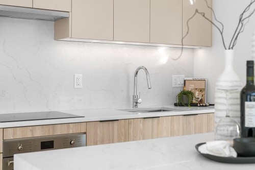111-7161 17Th Avenue, Burnaby, BC - Indoor Photo Showing Kitchen
