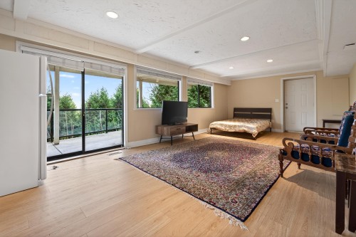 1375 Burnside Road, West Vancouver, BC - Indoor