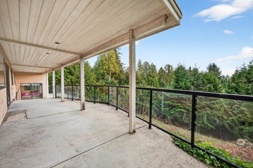 1375 Burnside Road, West Vancouver, BC - Outdoor With Exterior