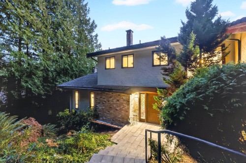 1375 Burnside Road, West Vancouver, BC - Outdoor