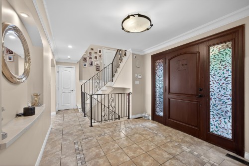 1375 Burnside Road, West Vancouver, BC - Indoor Photo Showing Other Room