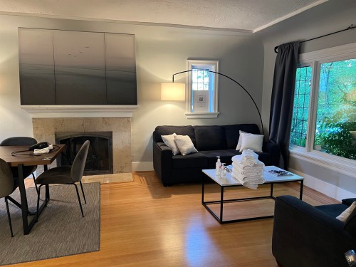 3567 26Th W, Vancouver, BC - Indoor Photo Showing Living Room