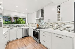 1079 Lillooet Road  North Vancouver, BC V7J 3H7