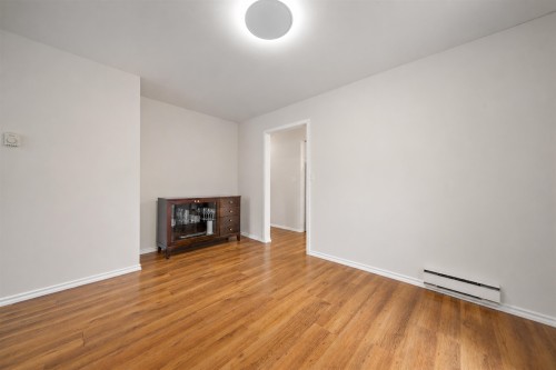 21513 Spring Avenue, Maple Ridge, BC - Indoor