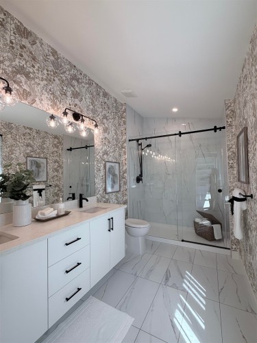 14059 Jordan Way, Maple Ridge, BC - Indoor Photo Showing Bathroom