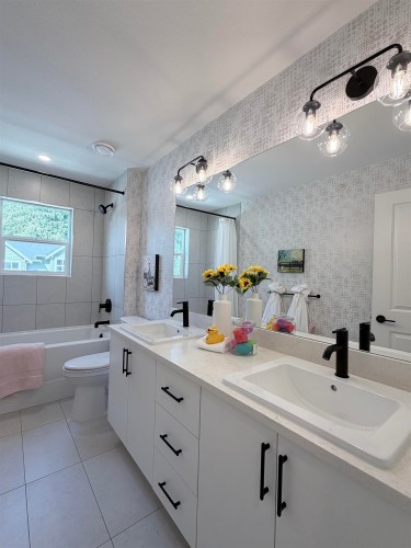 14059 Jordan Way, Maple Ridge, BC - Indoor Photo Showing Bathroom