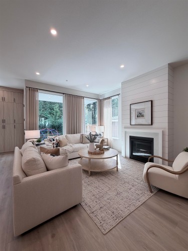 14059 Jordan Way, Maple Ridge, BC - Indoor Photo Showing Living Room With Fireplace