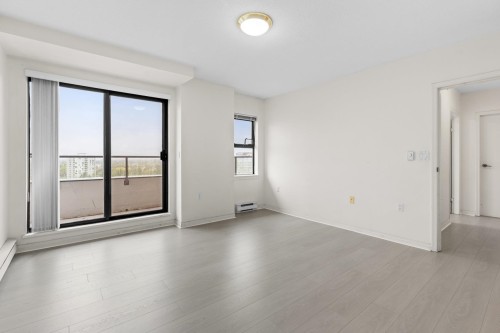 1605-6611 Cooney Road, Richmond, BC - Indoor Photo Showing Other Room