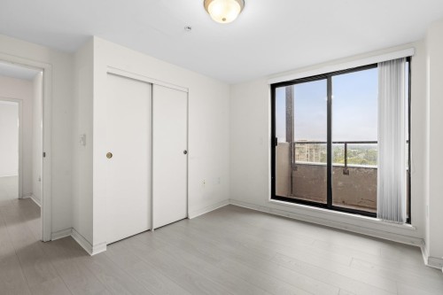 1605-6611 Cooney Road, Richmond, BC - Indoor Photo Showing Other Room