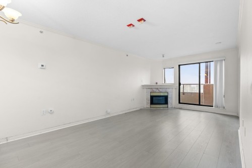 1605-6611 Cooney Road, Richmond, BC - Indoor With Fireplace