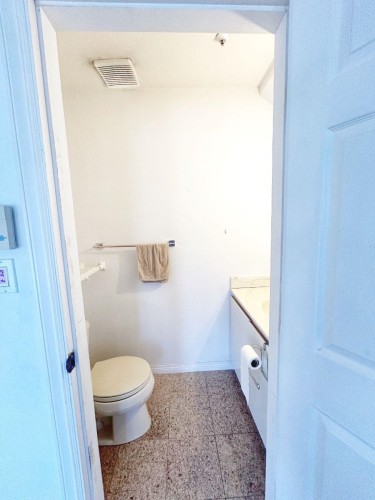 8377 Hudson Street, Vancouver, BC - Indoor Photo Showing Bathroom