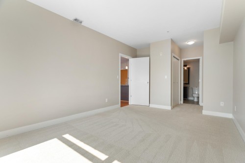 302-14200 Riverport Way, Richmond, BC - Indoor Photo Showing Other Room