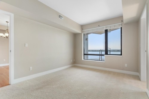 302-14200 Riverport Way, Richmond, BC - Indoor Photo Showing Other Room