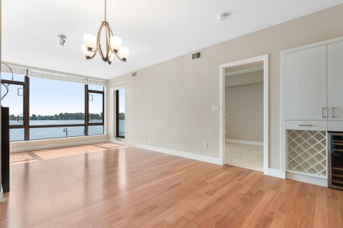 302-14200 Riverport Way, Richmond, BC - Indoor Photo Showing Other Room