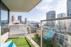 1002-689 Abbott Street  Vancouver, BC V6B 0J2