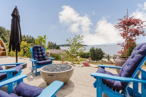 6889 Island View Road, Sechelt, BC - Outdoor