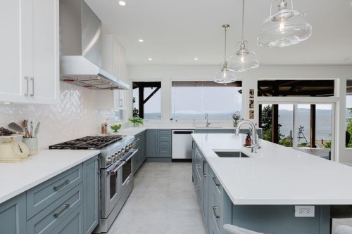6889 Island View Road, Sechelt, BC - Indoor Photo Showing Kitchen With Upgraded Kitchen