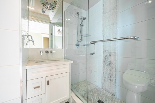 3178 23Rd Avenue W, Vancouver, BC - Indoor Photo Showing Bathroom