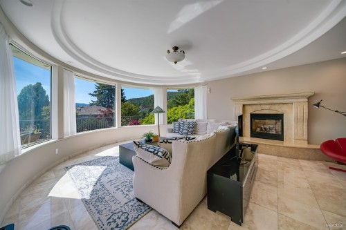 5387 Westhaven Wynd, West Vancouver, BC - Indoor With Fireplace