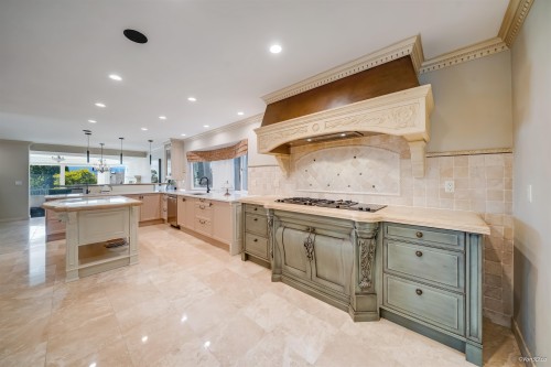 5387 Westhaven Wynd, West Vancouver, BC - Indoor Photo Showing Kitchen