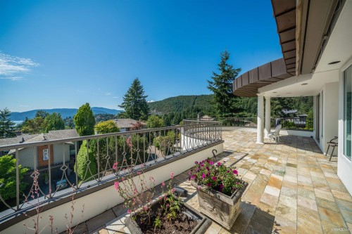 5387 Westhaven Wynd, West Vancouver, BC - Outdoor With Exterior