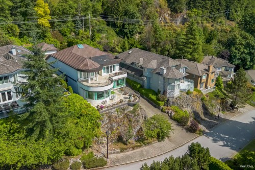 5387 Westhaven Wynd, West Vancouver, BC - Outdoor