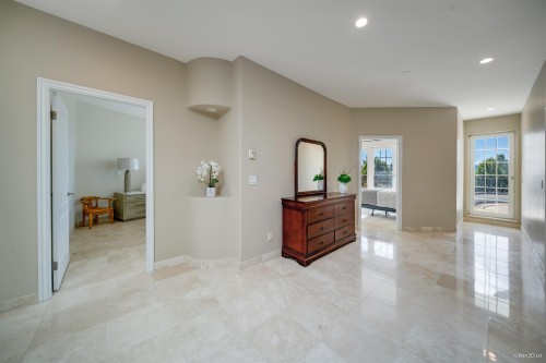 5387 Westhaven Wynd, West Vancouver, BC - Indoor