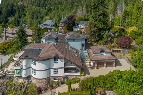 5387 Westhaven Wynd, West Vancouver, BC - Outdoor