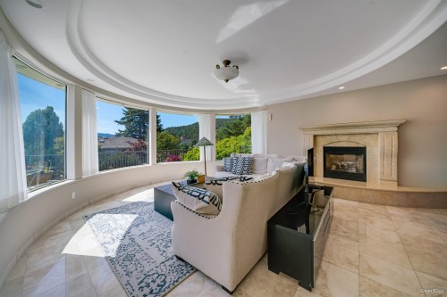 5387 Westhaven Wynd, West Vancouver, BC - Indoor With Fireplace