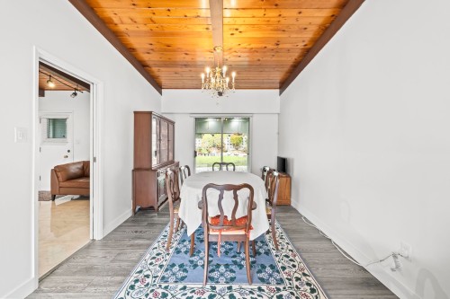 39 Mott Crescent, New Westminster, BC - Indoor