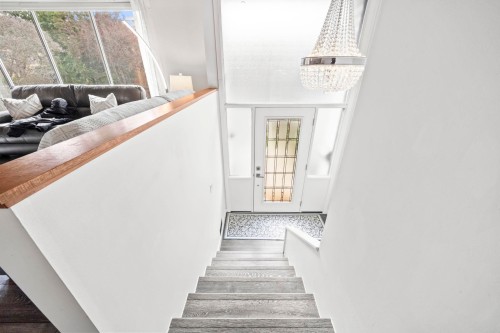 39 Mott Crescent, New Westminster, BC - Indoor Photo Showing Other Room