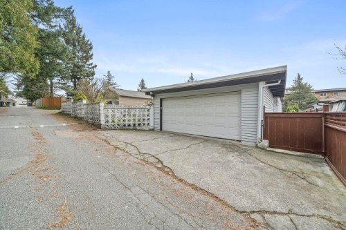 39 Mott Crescent, New Westminster, BC - Outdoor