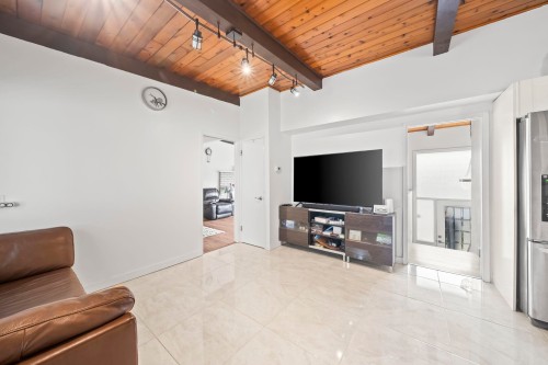 39 Mott Crescent, New Westminster, BC - Indoor Photo Showing Other Room