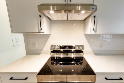 10460 Williams Road, Richmond, BC - Indoor Photo Showing Kitchen