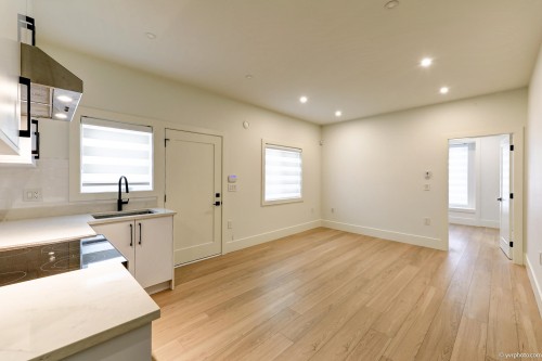 10460 Williams Road, Richmond, BC - Indoor