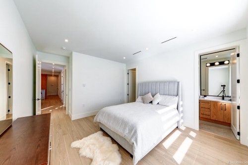 10460 Williams Road, Richmond, BC - Indoor Photo Showing Bedroom