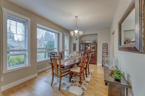 22834 Foreman Drive, Maple Ridge, BC - Indoor Photo Showing Dining Room