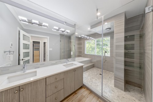 1788 Gordon Avenue, West Vancouver, BC - Indoor Photo Showing Bathroom